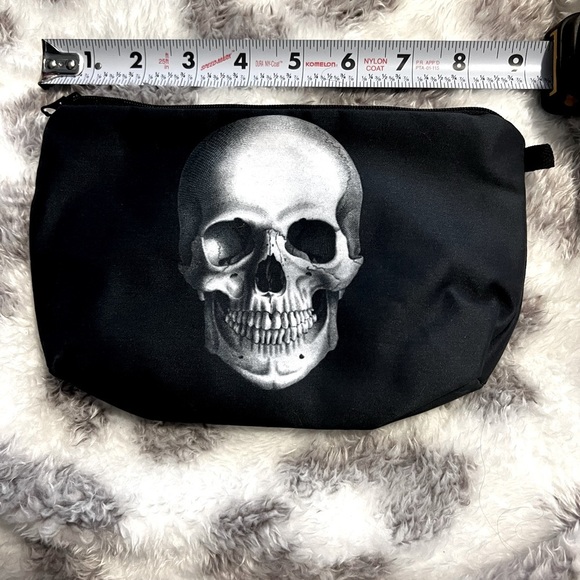 Skull makeup bag Women’s Size OS Black and White - Picture 1 of 5